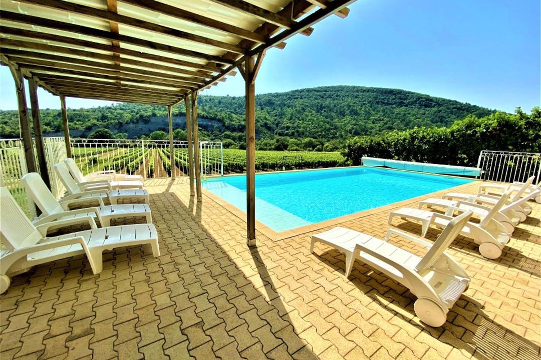Photo of Outdoor in Alba-la-Romaine
