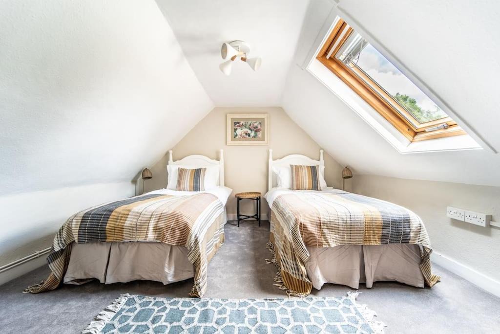 Photo of Others in Harlow