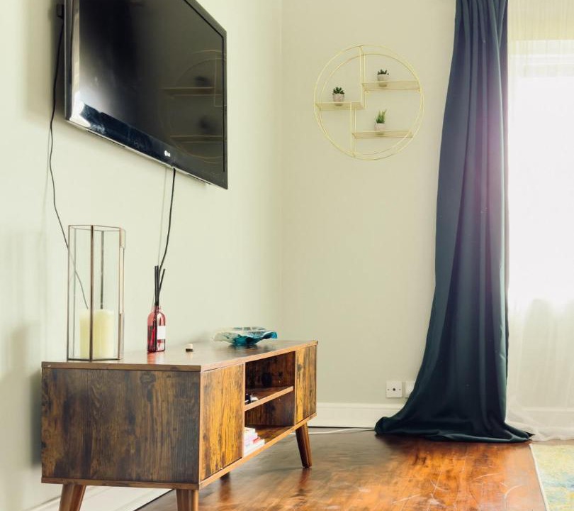 Photo of Livingroom in Guildford