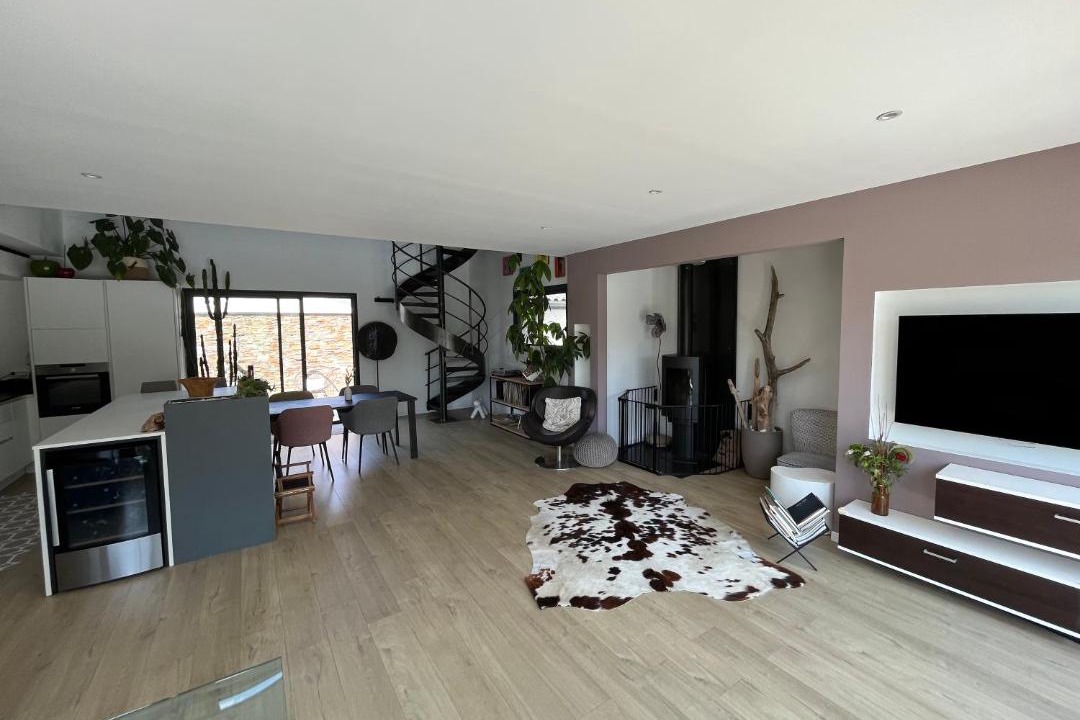 Photo of Livingroom in Flourens