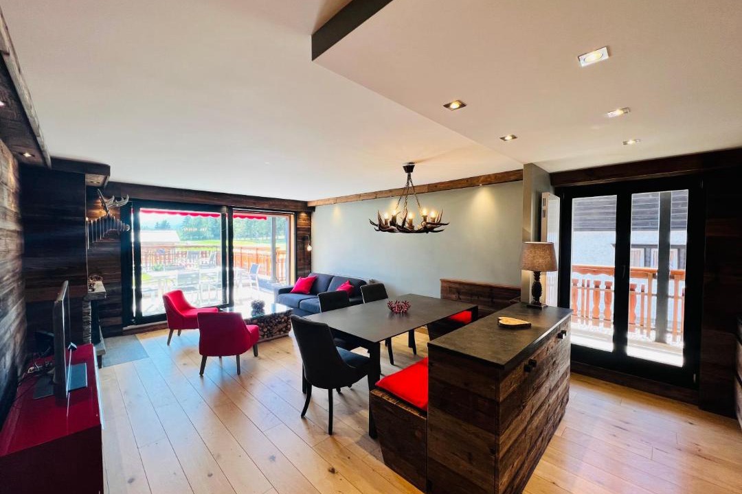Photo of Livingroom in Lens