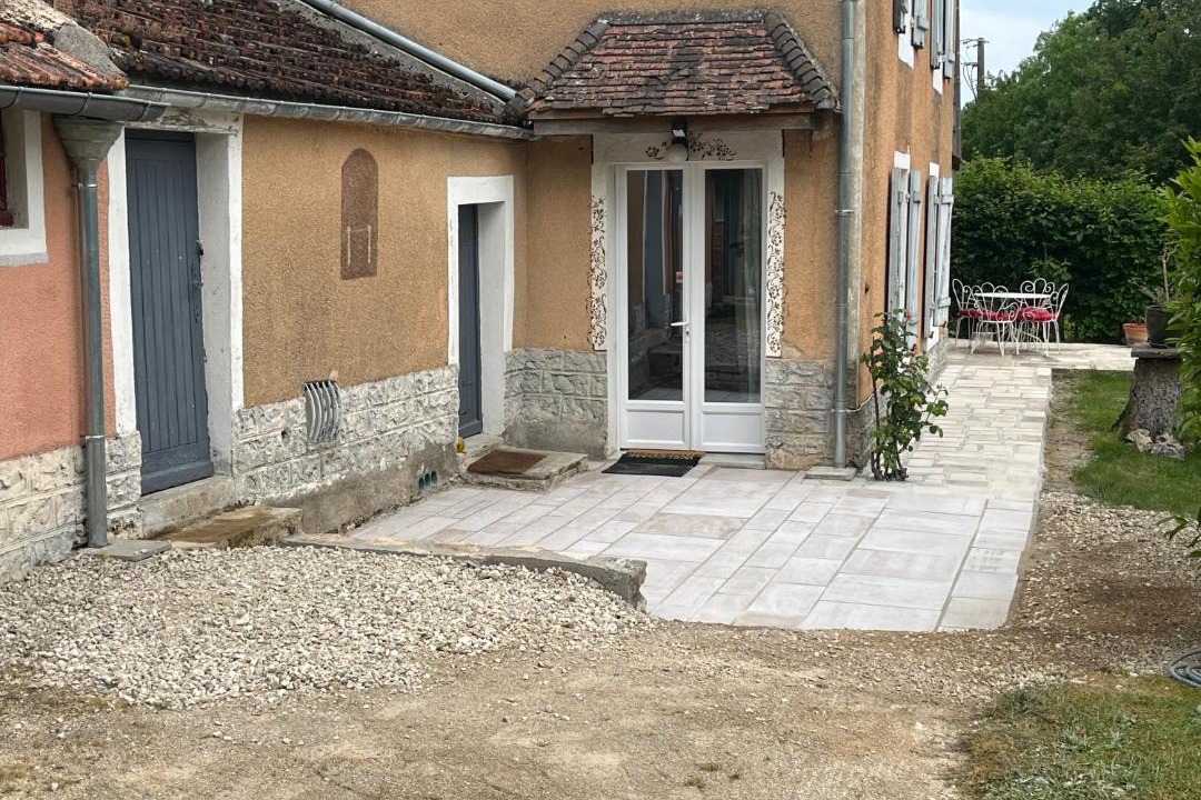 Photo of Others in Grimault