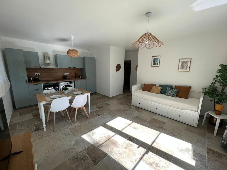 Photo of Livingroom in Loriol-du-Comtat
