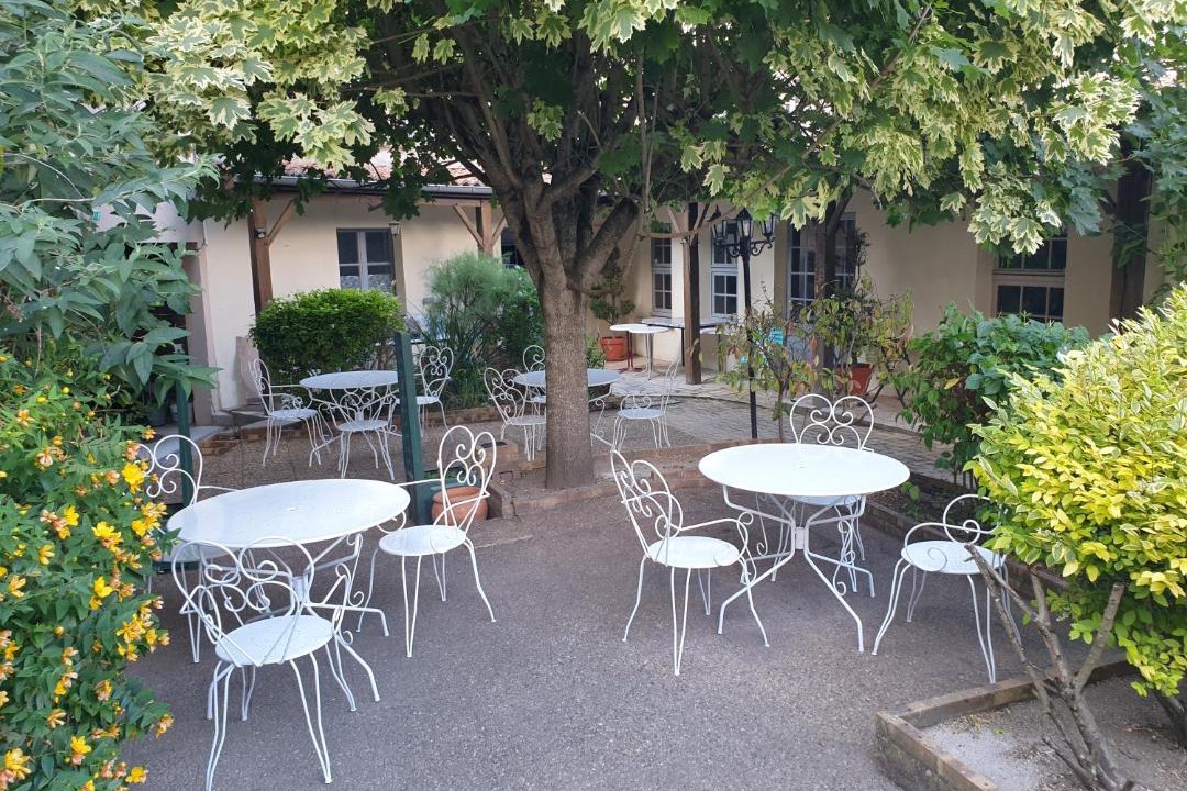 Photo of Others in Oiron