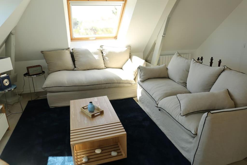 Photo of Livingroom in Reville