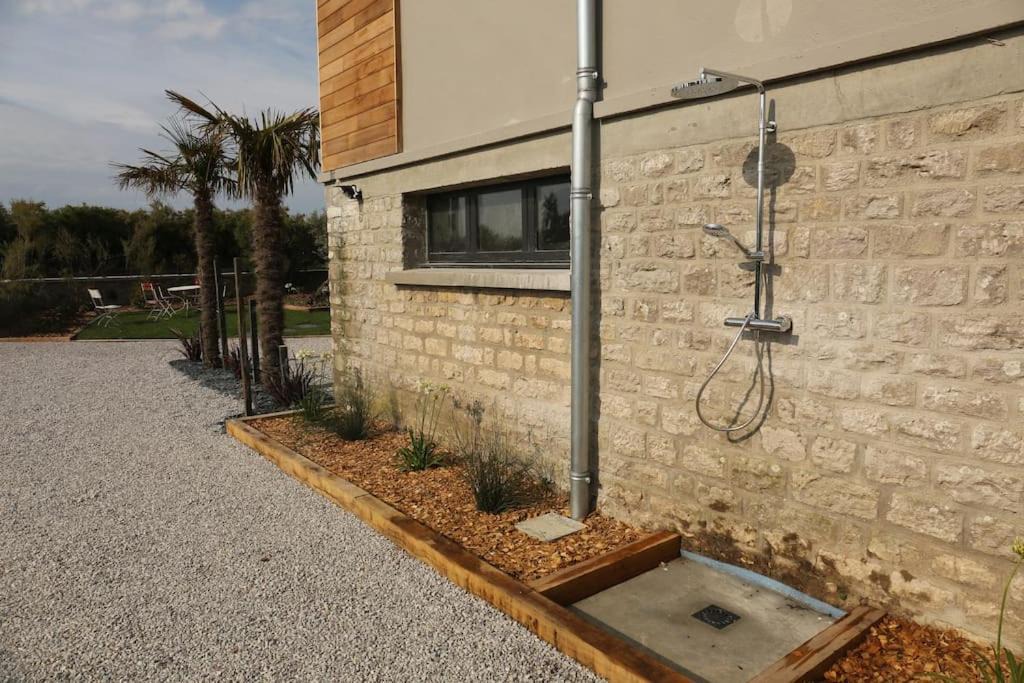 Photo of Buildings in Reville