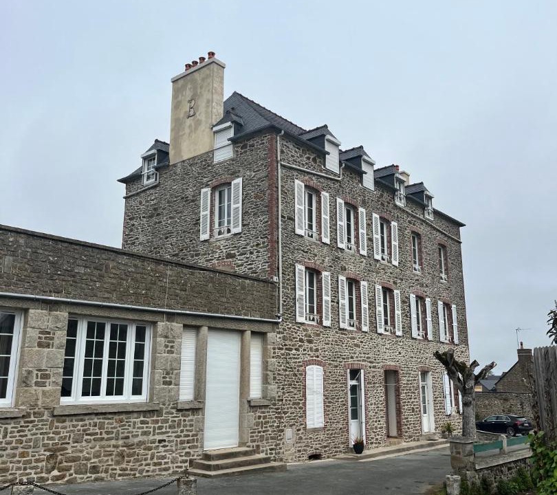 Photo of Buildings in Lancieux