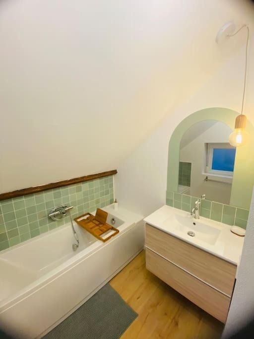 Photo of Bathroom in Quarouble