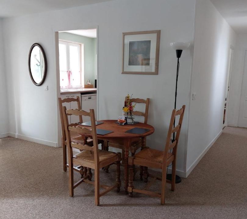 Photo of Livingroom in Combles