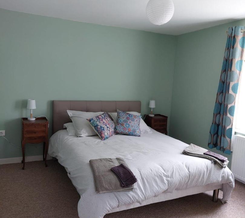 Photo of Bedroom in Combles