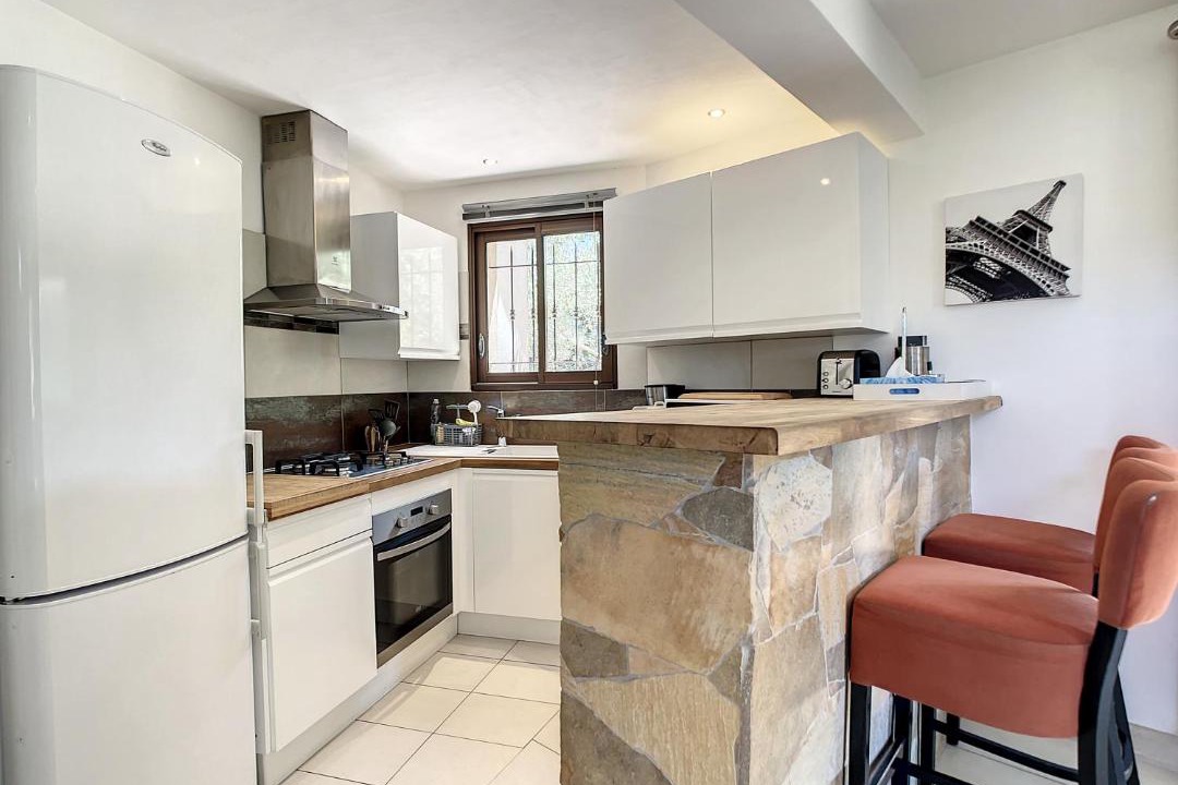 Photo of Kitchen in Preconil