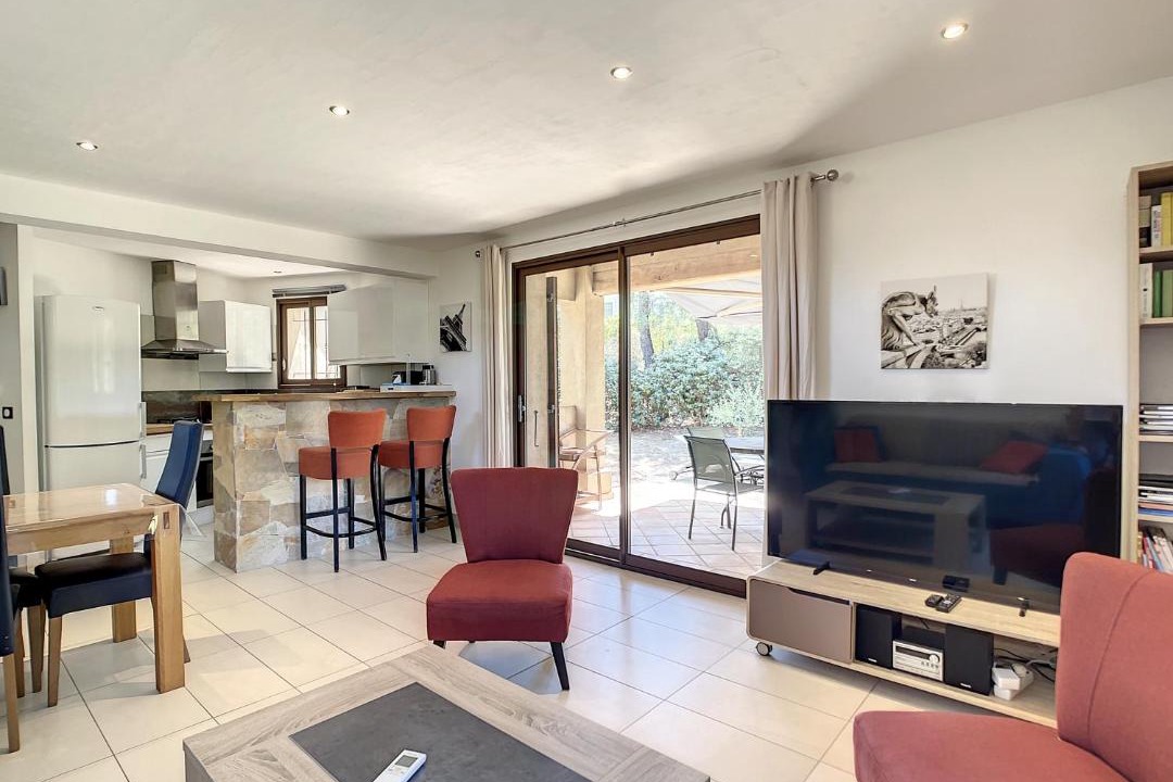 Photo of Others in Preconil