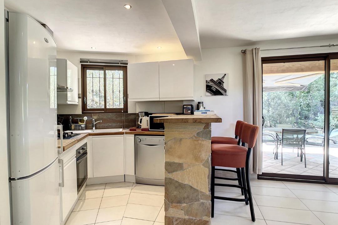 Photo of Kitchen in Preconil