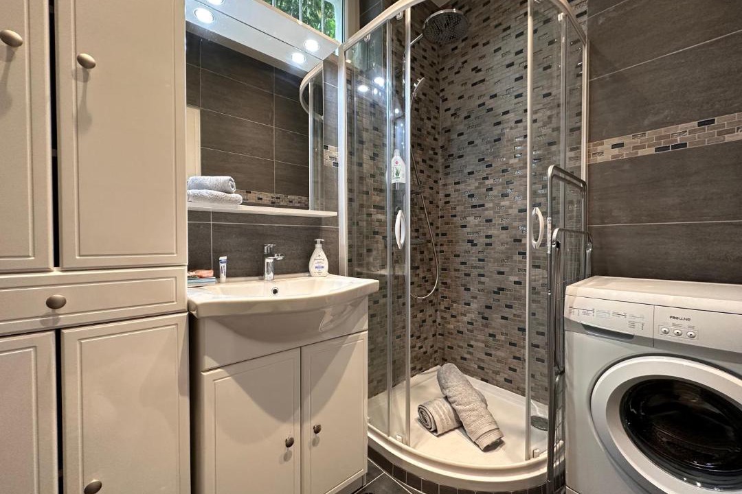 Photo of Bathroom in Bagneux