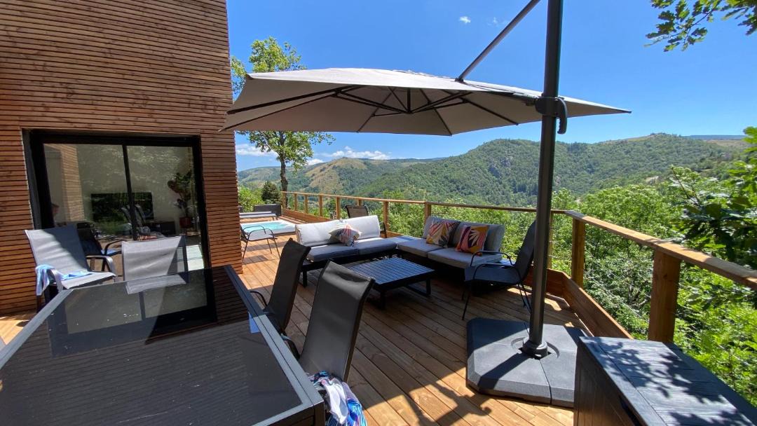 Photo of Patio Balcony in Fraissinet-de-Lozere