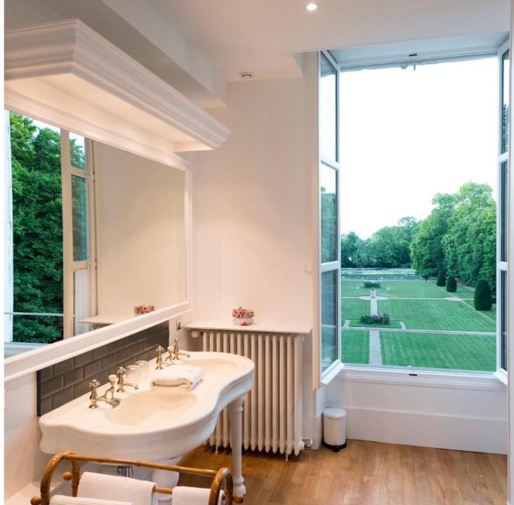 Photo of Others in Olivet