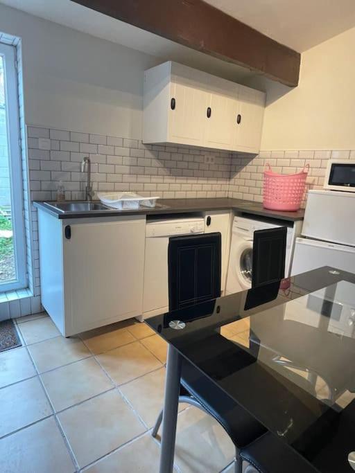 Photo of Kitchen in Saint-Michel-de-Montjoie
