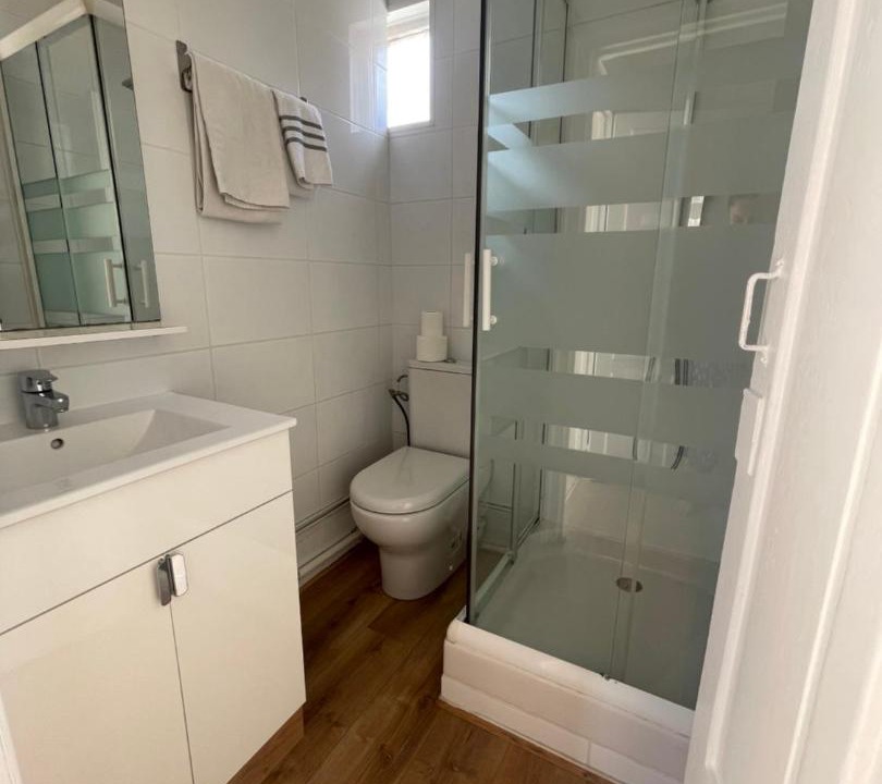 Photo of Bathroom in La Jetee