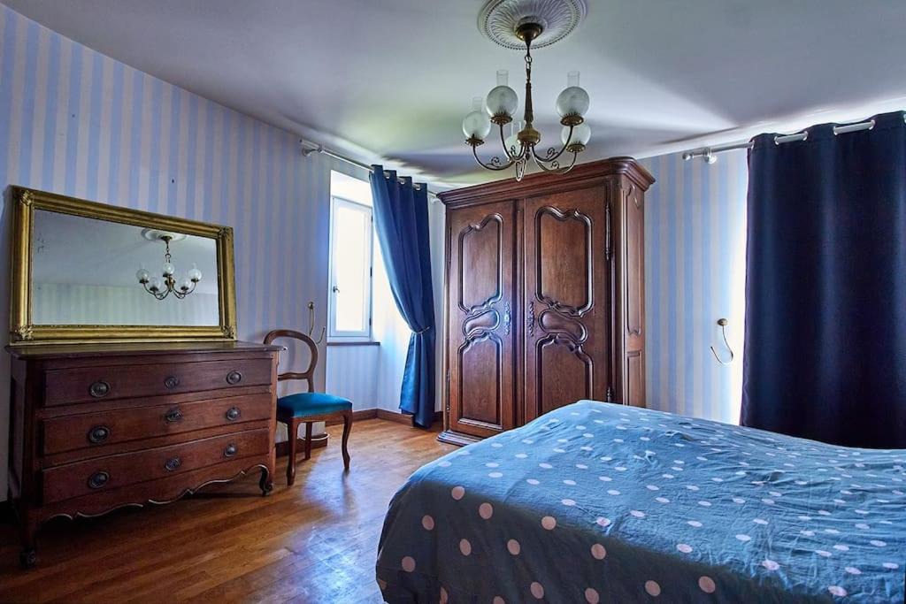 Photo of Others in Pierric