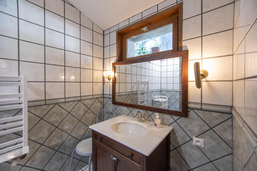 Photo of Bathroom in Ribes