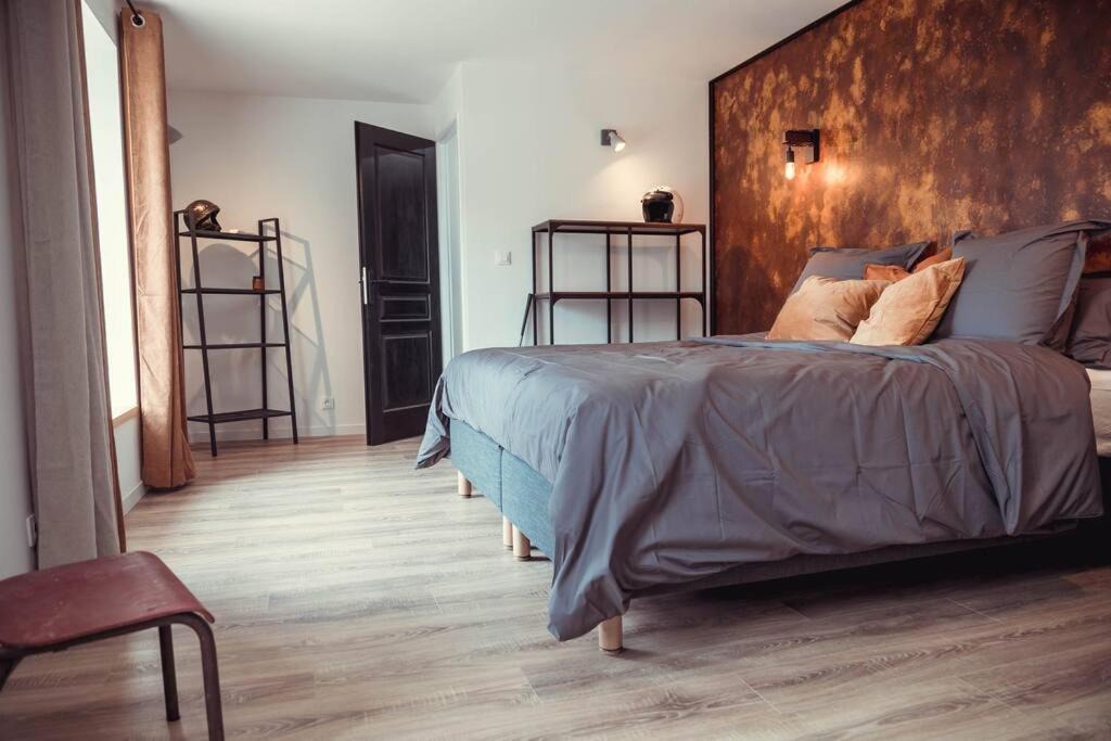 Photo of Bedroom in Jau-Dignac-et-Loirac