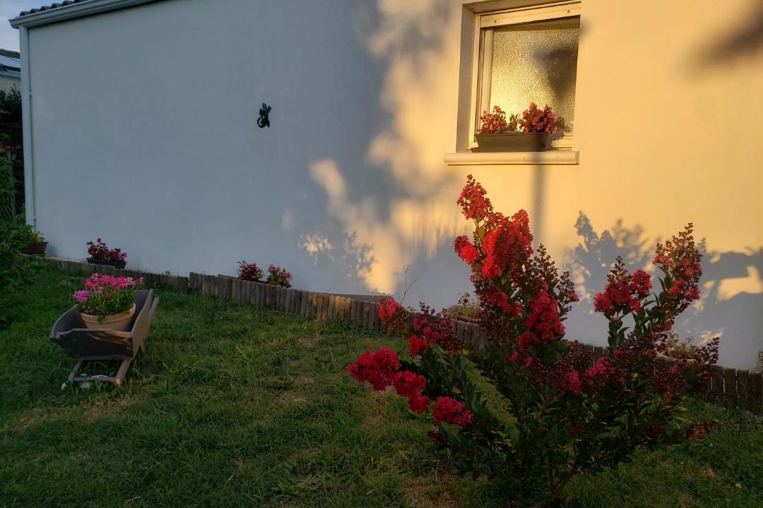 Photo of Others in Etaules