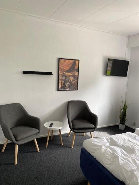 Photo of Others in Jels