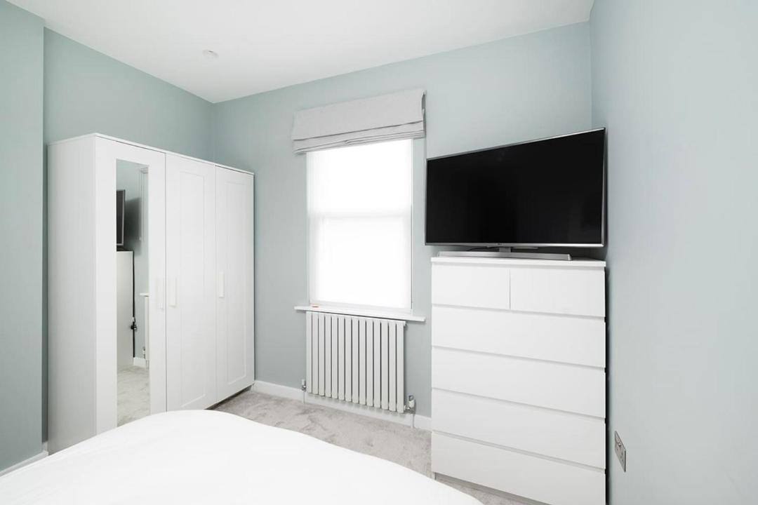 Photo of Others in Childs Hill