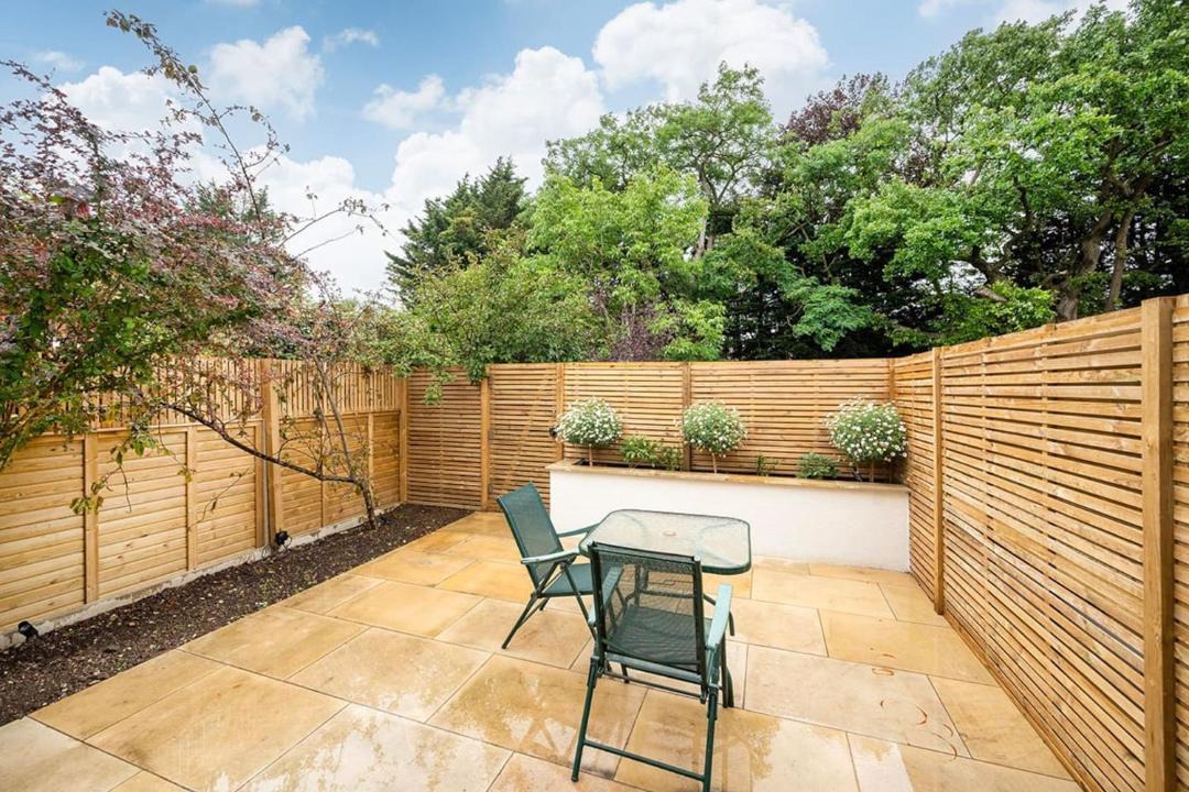 Photo of Others in Childs Hill