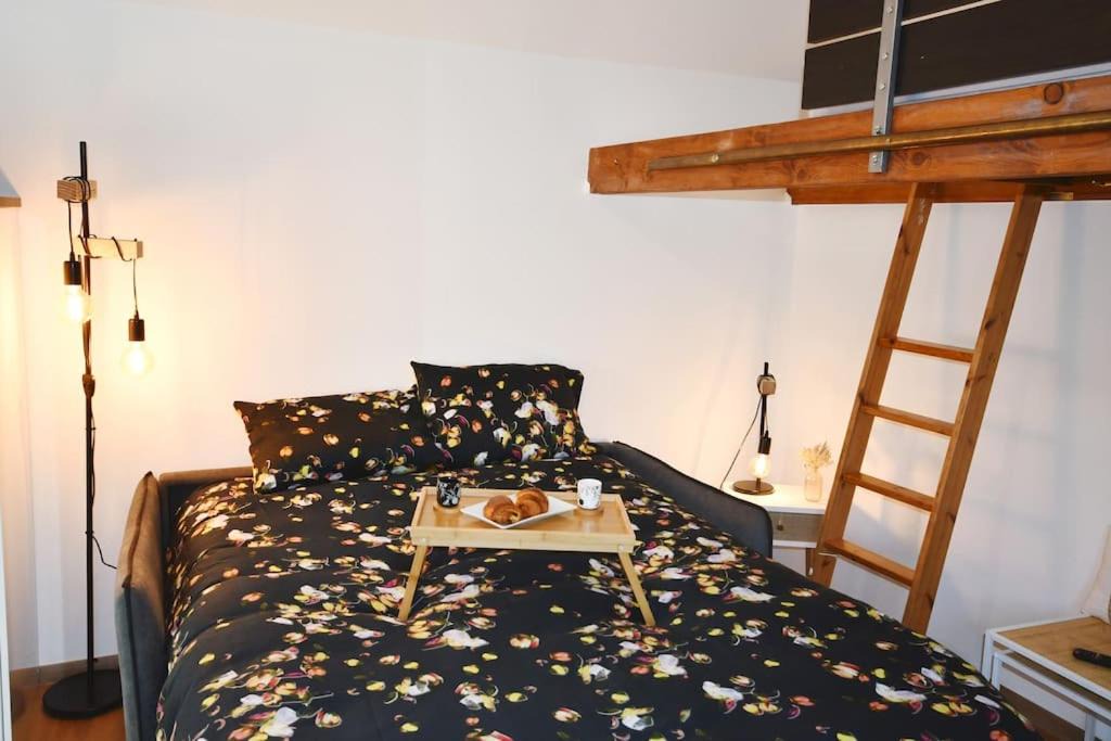 Photo of Bedroom in Bures-sur-Yvette