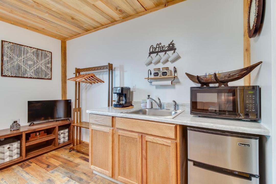 Photo of Others in Lone Rock