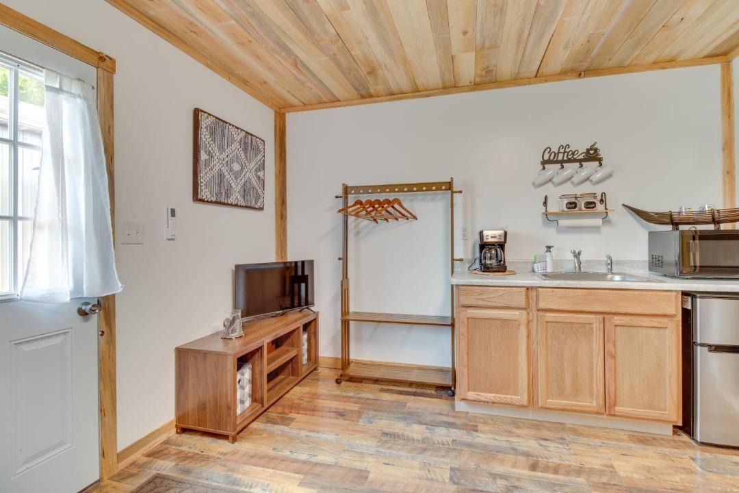 Photo of Others in Lone Rock