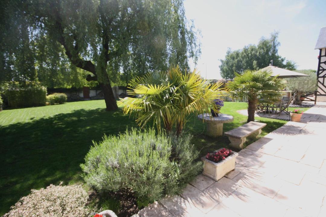 Photo of Others in Touques