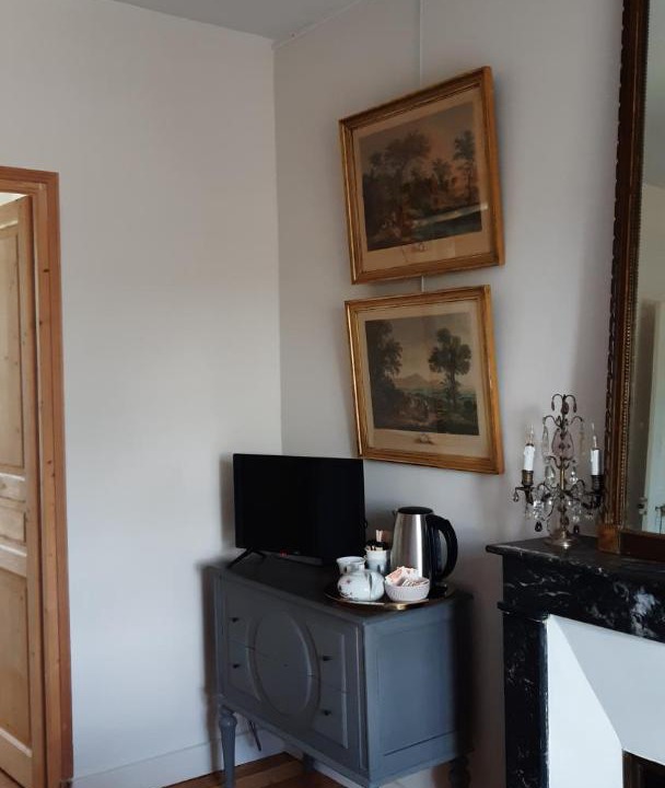 Photo of Others in Haleine