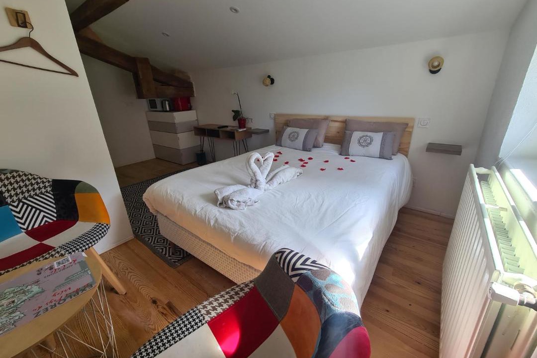 Photo of Bedroom in Saint-Romain-Lachalm