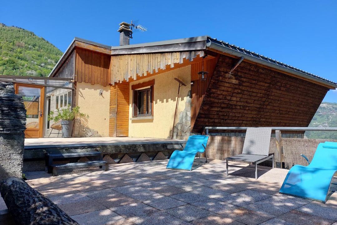 Photo of Buildings in Mont-de-Lans