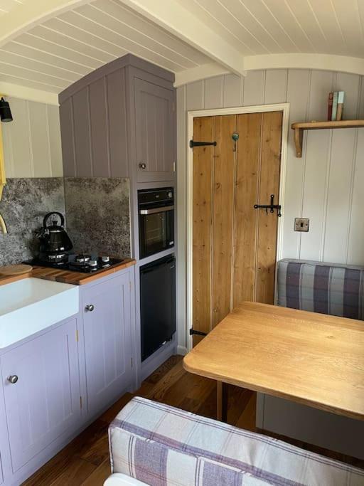 Photo of Others in Todber