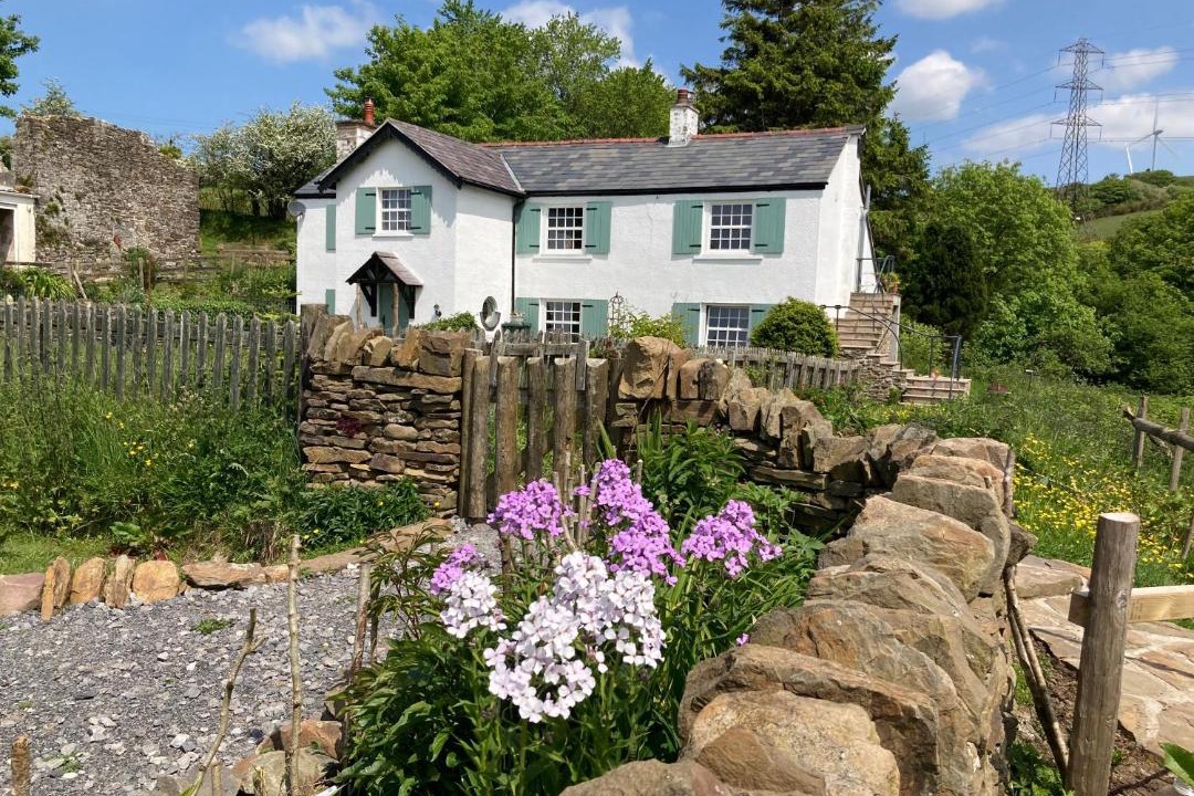Photo of Buildings in Mawr