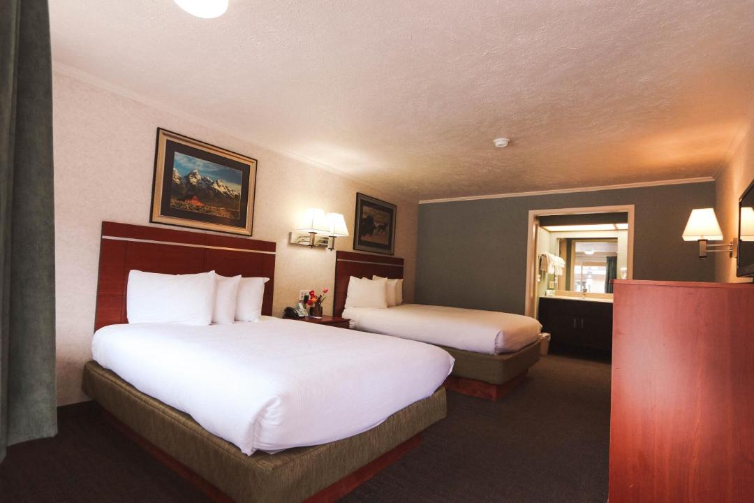 Photo of Bedroom in West Yellowstone