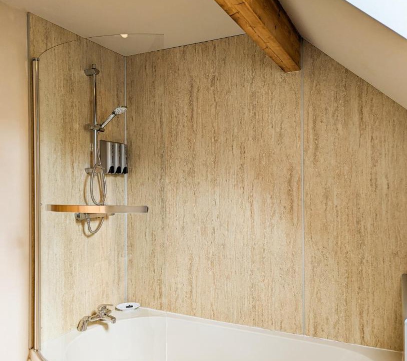 Photo of Bathroom in Llangunllo