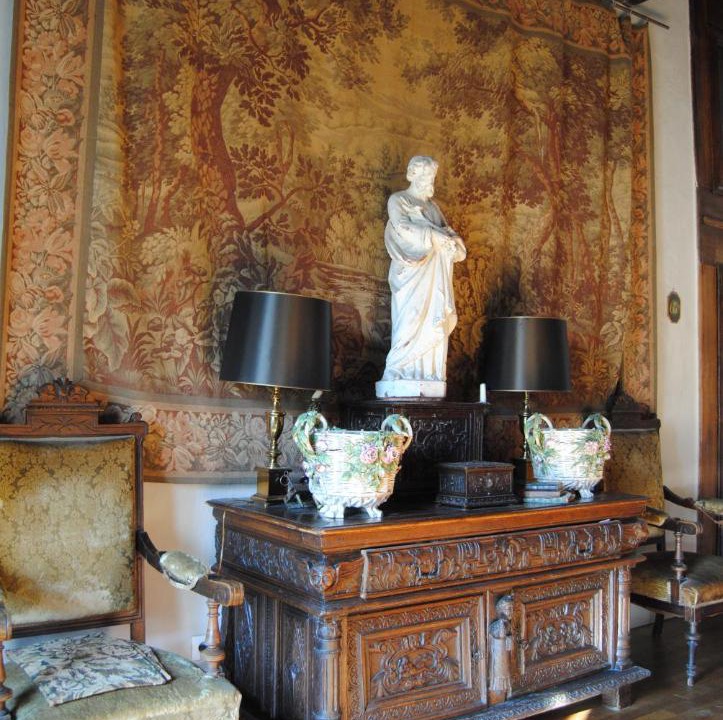 Photo of Others in Chezelle