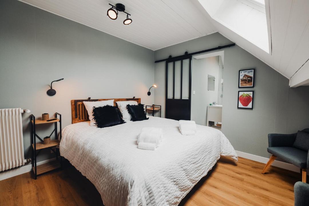 Photo of Others in Samer