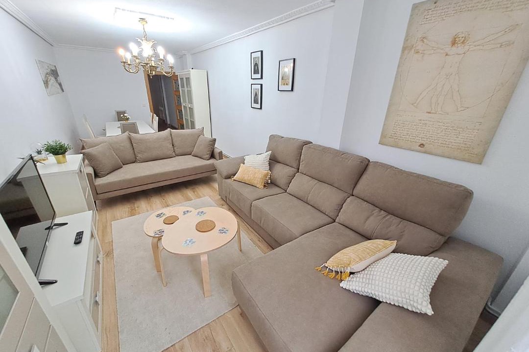 Photo of Livingroom in Saron