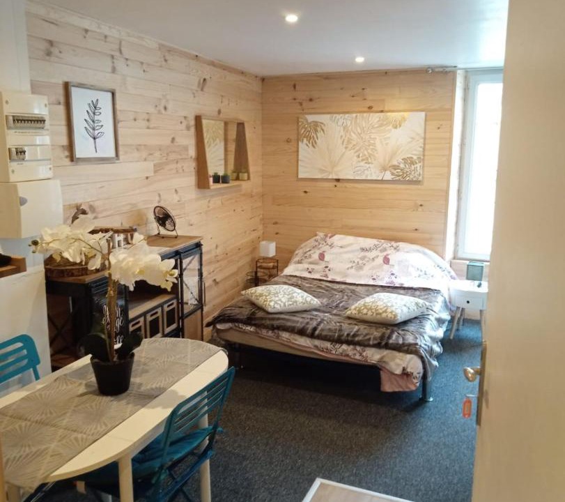 Photo of Others in Palaiseau