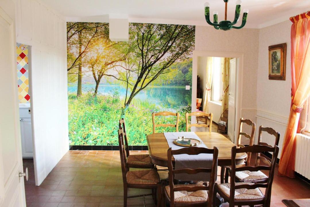 Photo of Others in Seuil