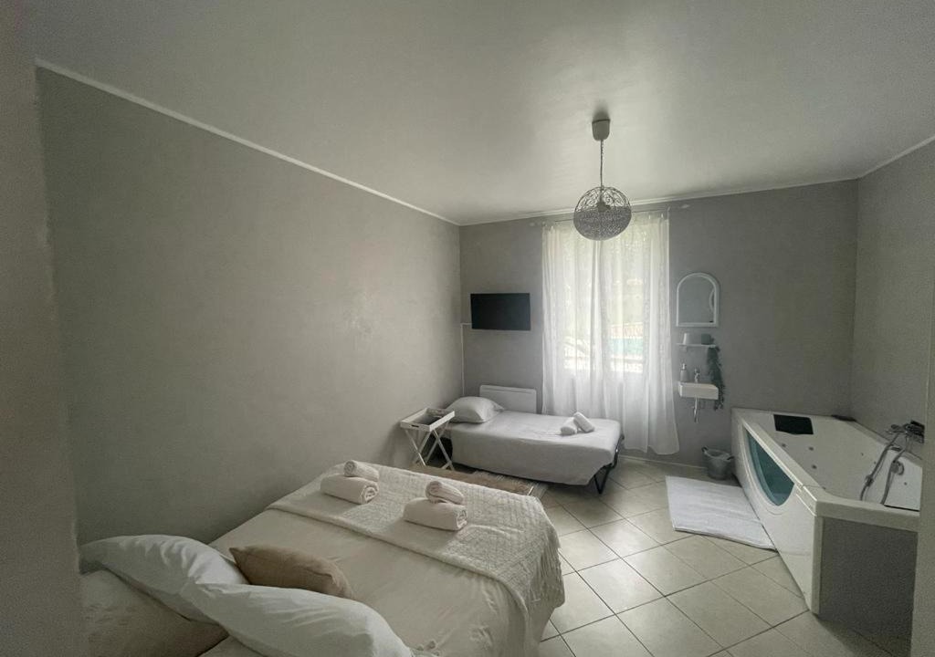 Photo of Others in Pruille-l'Eguille