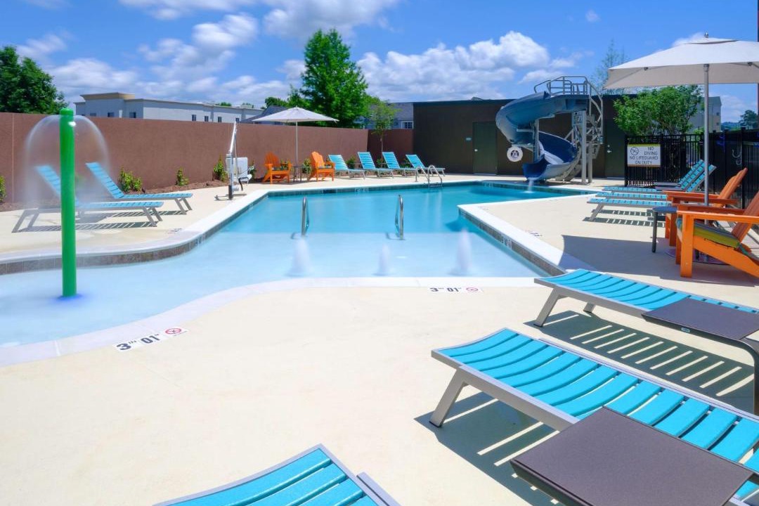 Photo of Others in Graysville