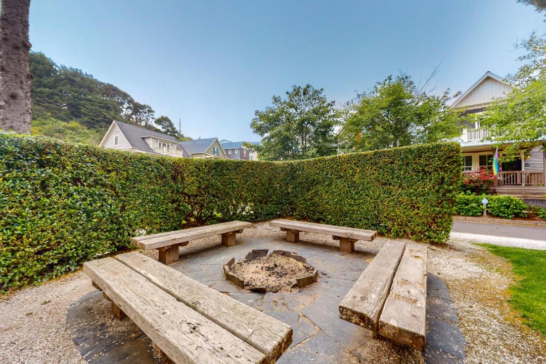 Photo of Others in Nelscott