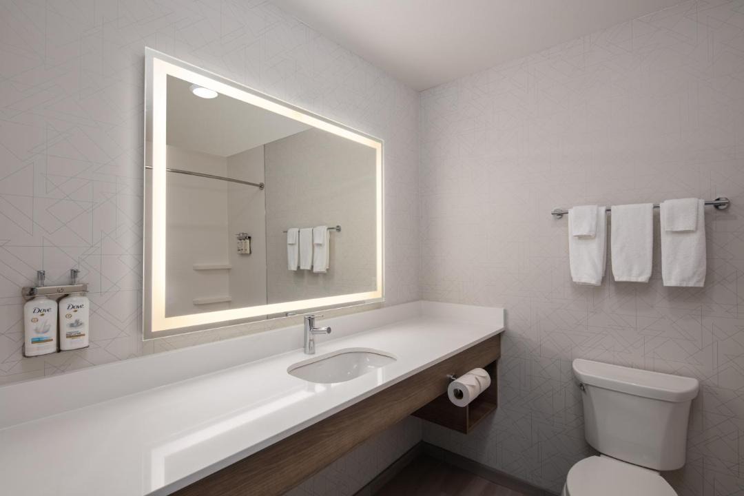 Photo of Bathroom in Canyon Park