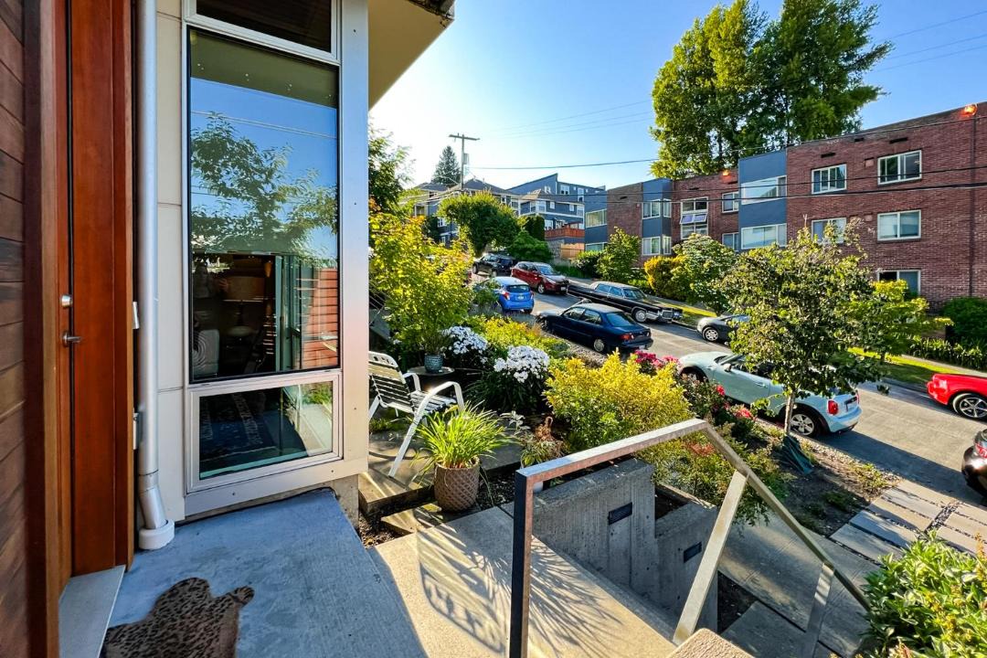 Photo of Others in Mann